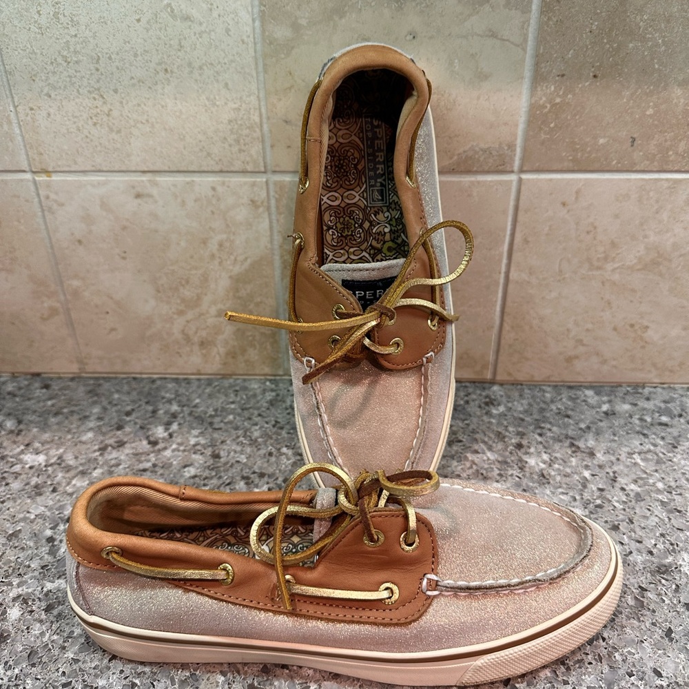 Gold shimmer sparkle Sperry leather boat shoes women’s size 7.5 7 1/2